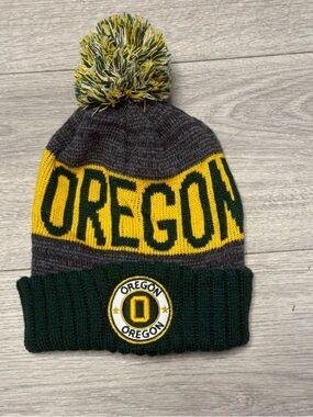 Oregon Pom Beanie Hat - Green/Yellow/Gray